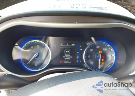 2018 Chrysler Pacifica Touring L z USA, uszkodzony, nr VIN 2C4RC1BGXJR119129